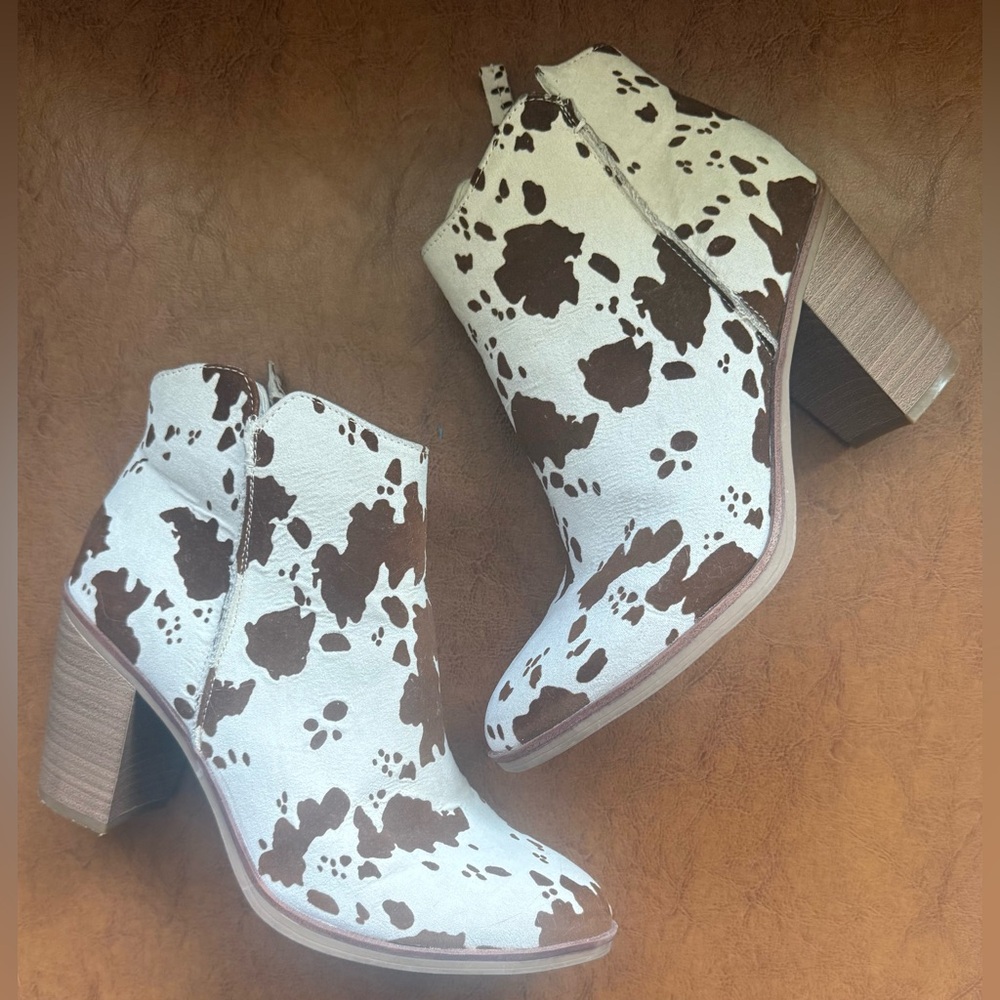 Altar’d State Emery Cow Print Booties Ivory Brown Almond Toe Heels 6.5